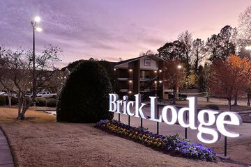 Brick Lodge Atlanta / Norcross