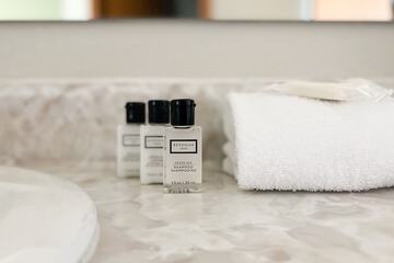 Bathroom amenities
