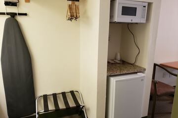 Room 5 of 12