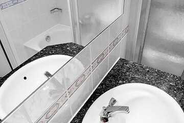 Bathroom sink