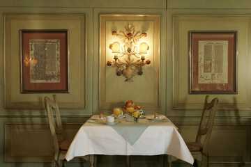 Breakfast area