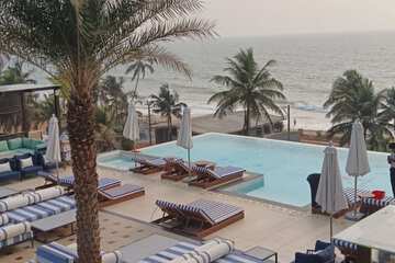 Infinity pool