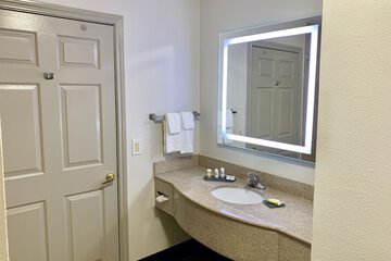 Bathroom sink