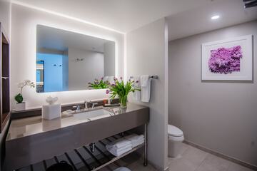 Room 15 of 60