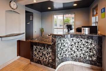 Hotel Interior 4 of 13