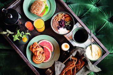 Breakfast meal