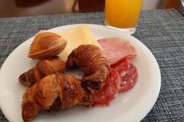 Breakfast meal