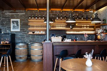 Snack bar
