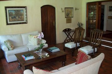 Check-in/check-out kiosk