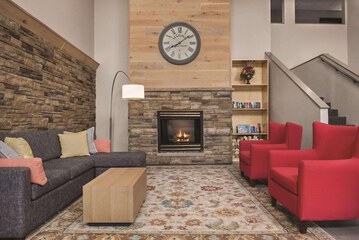 Country Inn & Suites by Radisson Cottage Grove, MN