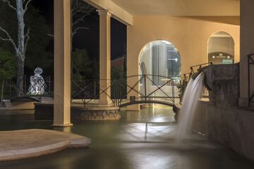 Pool waterfall