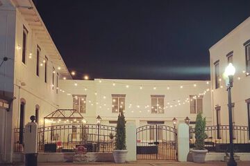 Hotel Exterior 34 of 35