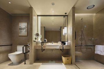 Bathroom shower