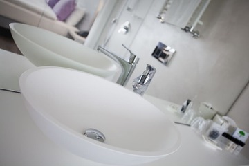 Bathroom sink