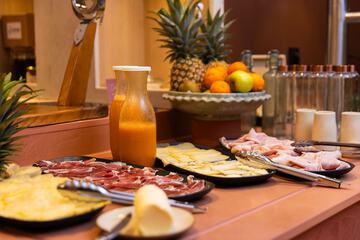 Breakfast buffet
