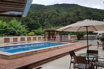 Poolside bar