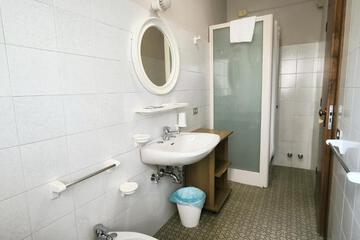 Photo 34