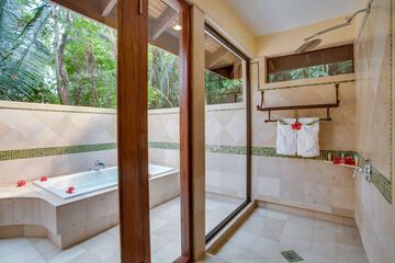 Bathroom shower