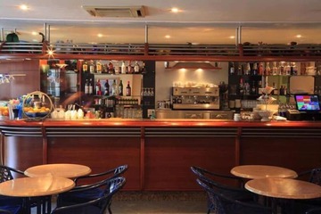 restaurant cafeteria