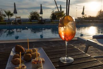 Poolside bar