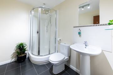 Bathroom shower