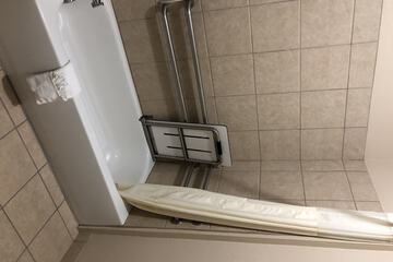 Bathroom shower