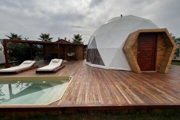 Private spa tub