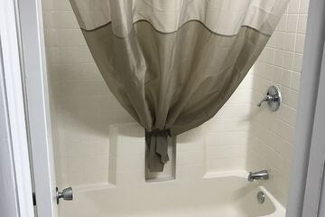 Room 16 of 46