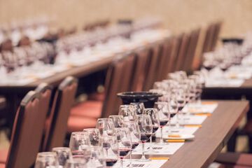 Ballroom/Hall 89 of 143