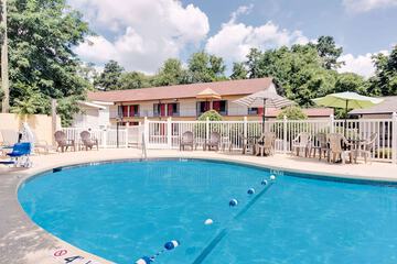 Pool 4 of 15
