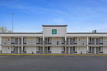 Quality Inn Dalton East