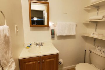 Bathroom sink