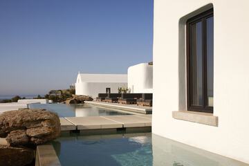 Infinity pool