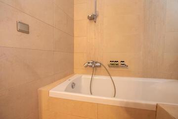 Photo 49