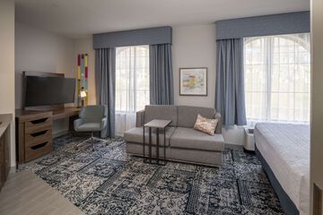 Room 13 of 33
