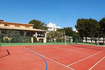 Tennis court