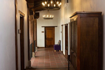 hotel_rooms