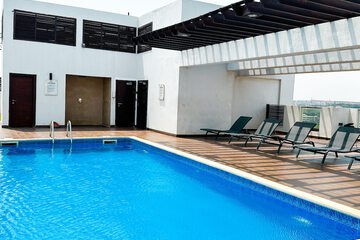 Rooftop pool