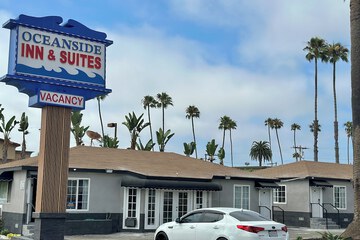 Oceanside Inn & Suites