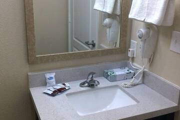 Bathroom sink