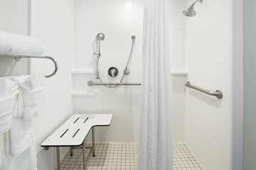 Room 17 of 47