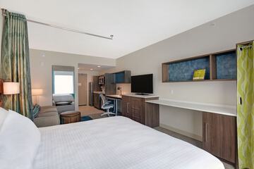 Room 18 of 37