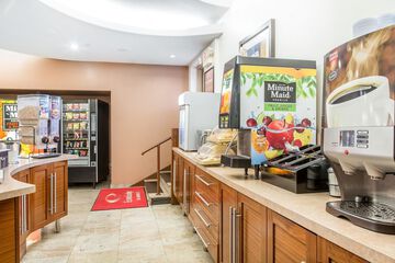 Breakfast/Coffee Service 34 of 38