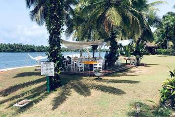 Beach bar