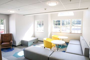 Hotel Interior 4 of 34