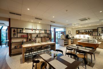 Food court