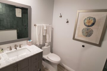 Bathroom sink