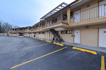 Property Grounds 28 of 31