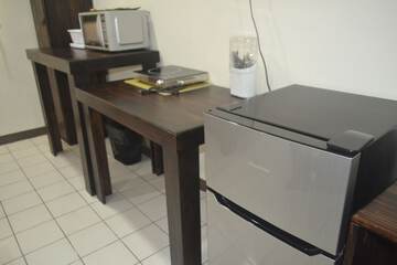 Mini-refrigerator