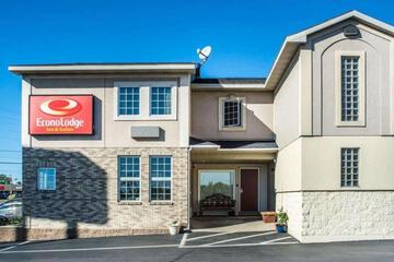 Econo Lodge Inn & Suites North Syracuse Airport